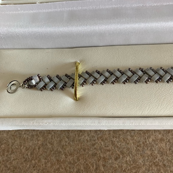 Teng Yue Beaded Gemstone Bracelet, Grey - Picture 3 of 6